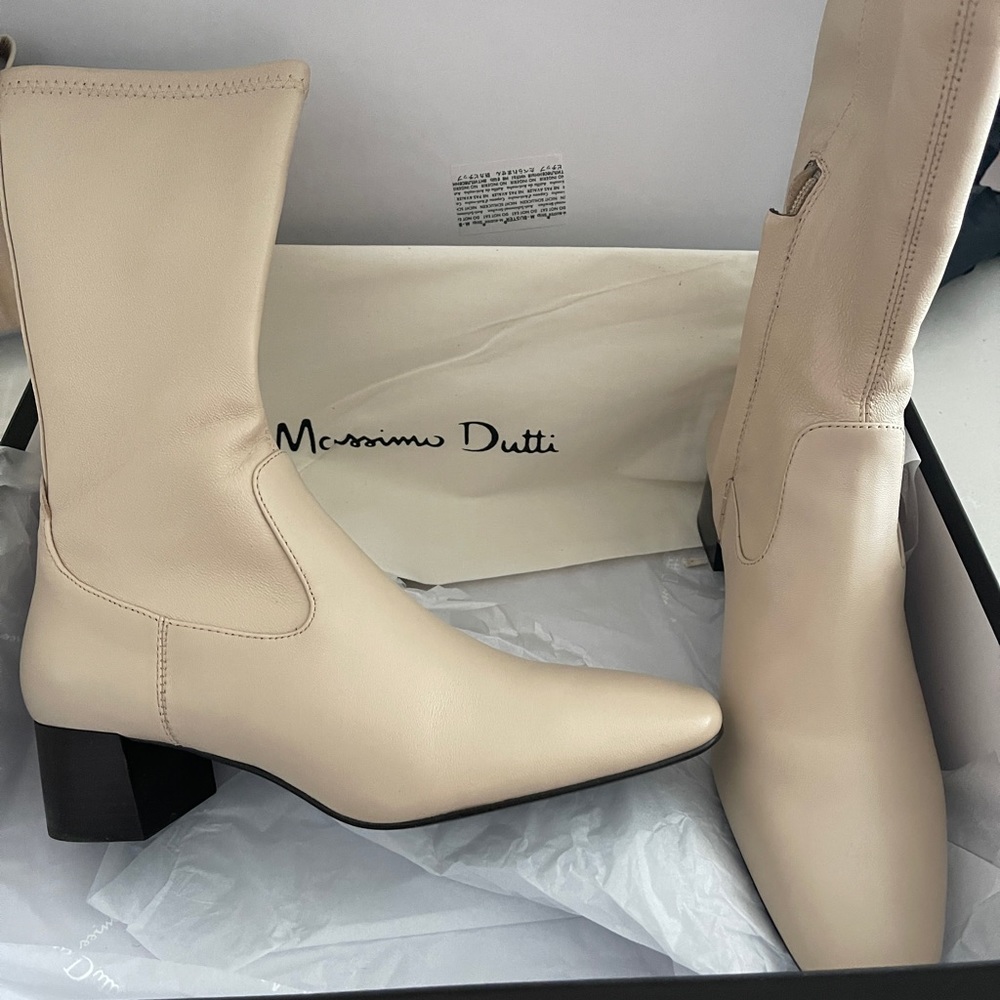 Massimo Dutti Nude/cream Booties brand new